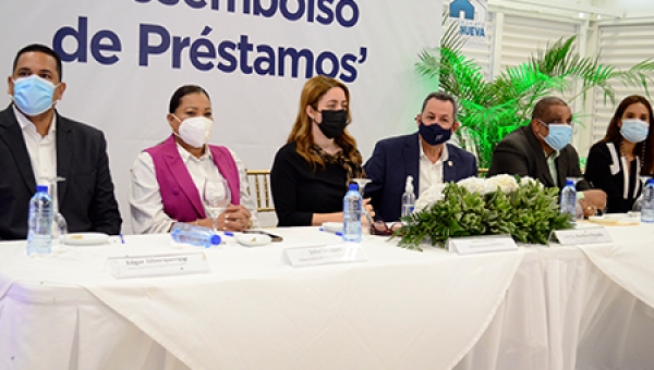 Promipyme y Programa Supérate entregan 25.6 millones en préstamos a 245 Mipymes